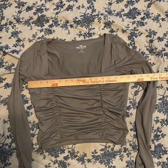 Hollister Women's Brown Ruched Top - Picture 6 of 6